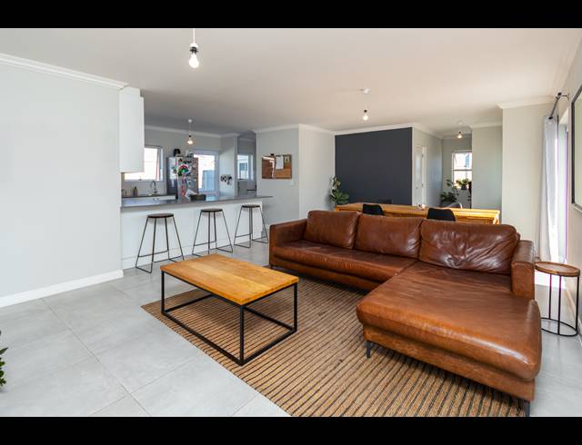3 BEDROOM FREESTANDING SOLD IN SUNNINGDALE